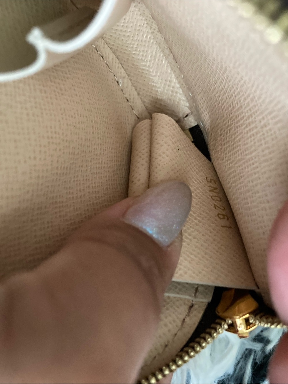 Louis Vuitton Brown Monogram Multi-Pochette with Olive Strap and Gold Hardware - Picture 4 of 15